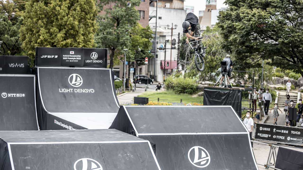 アーバンスポーツ「BMXフリースタイル」のルール、トリックについて学 