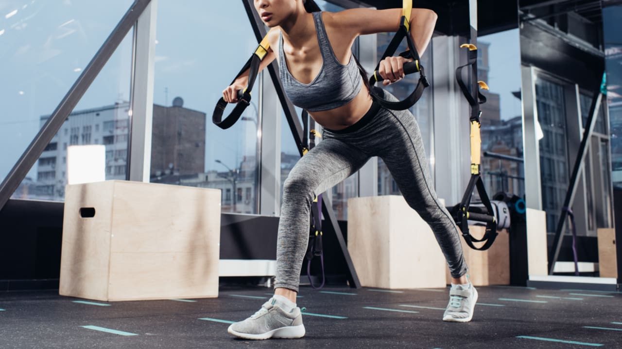 トレーニングを始めよう！筋トレと体幹トレーニングの違いや得られる