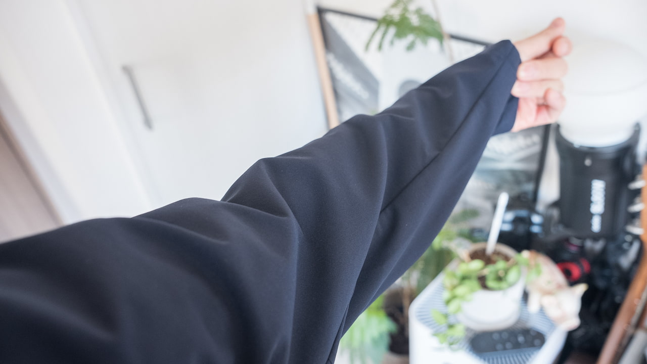 汗ばむ日こそこれ！デサントの「快適ジャケット＆パンツ」魅力があり