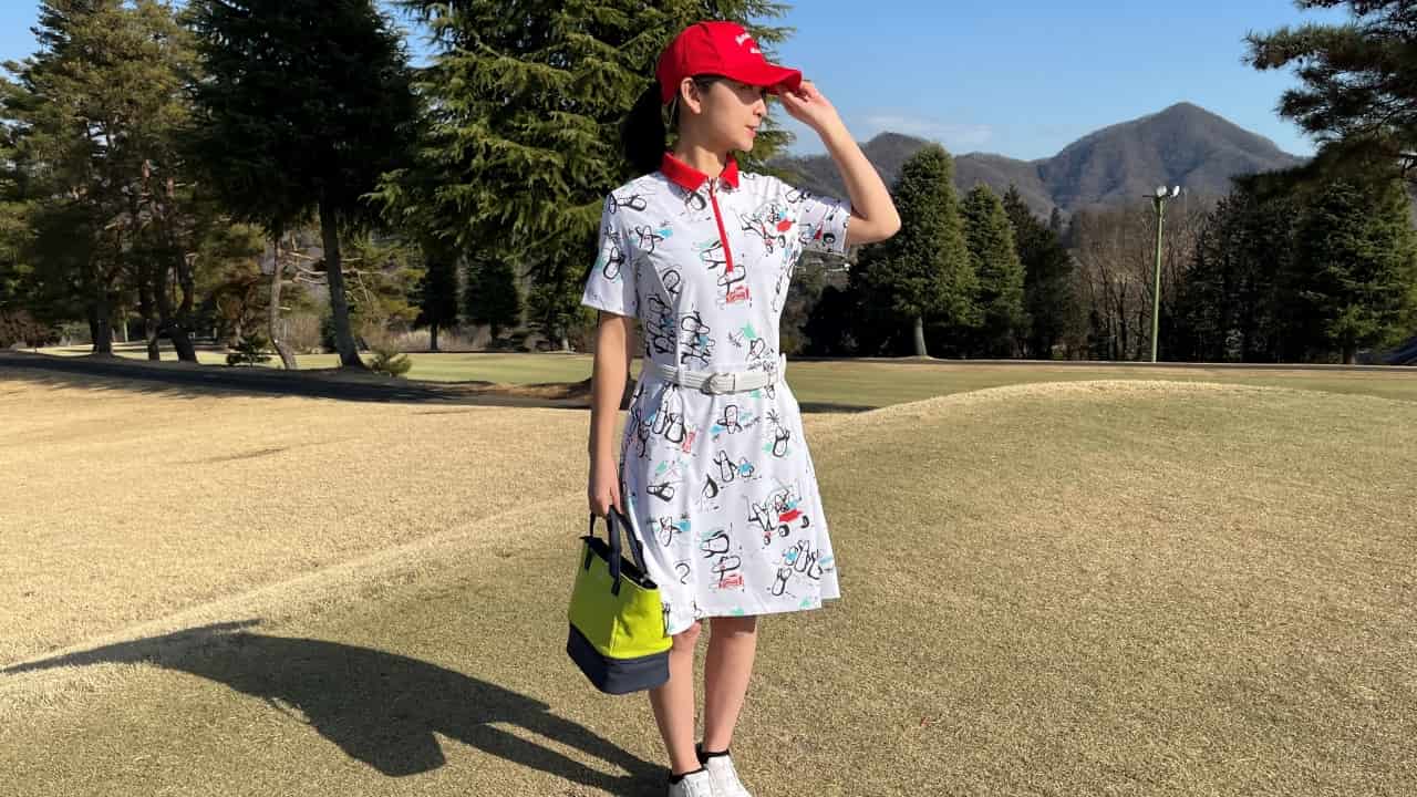 これ1枚でめっちゃ映える…！ゴルフ場でひときわ目立つ「勝負ワンピース
