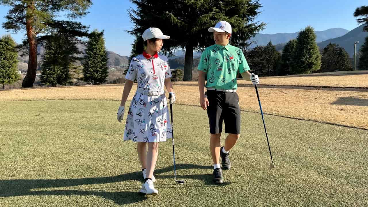 これ1枚でめっちゃ映える…！ゴルフ場でひときわ目立つ「勝負ワンピース