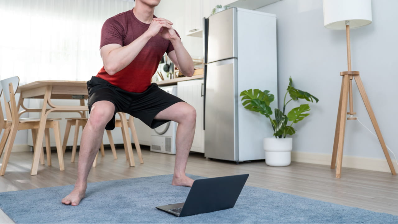 宅トレをしよう！効果が出るまでの期間、おすすめのメニューを紹介