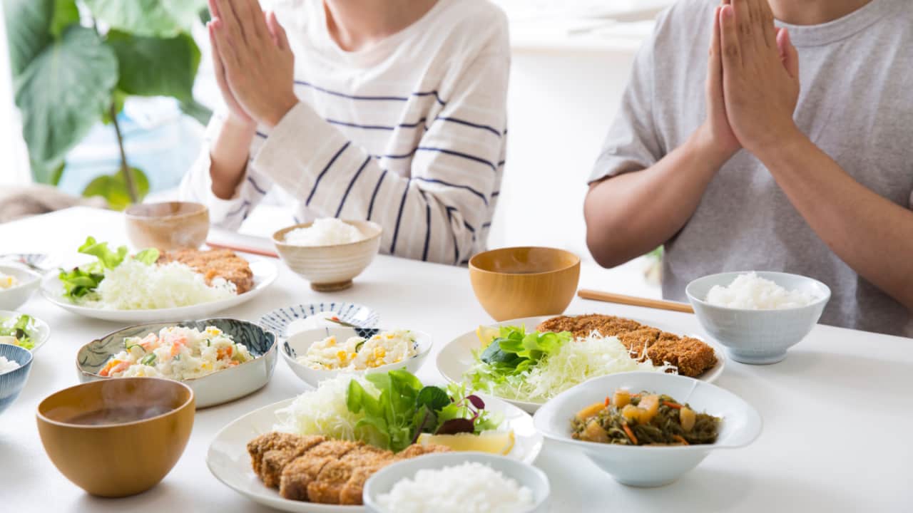 おいしく食べながら体重コントロールを成功させる方法 - 食事中の注意すべき点
